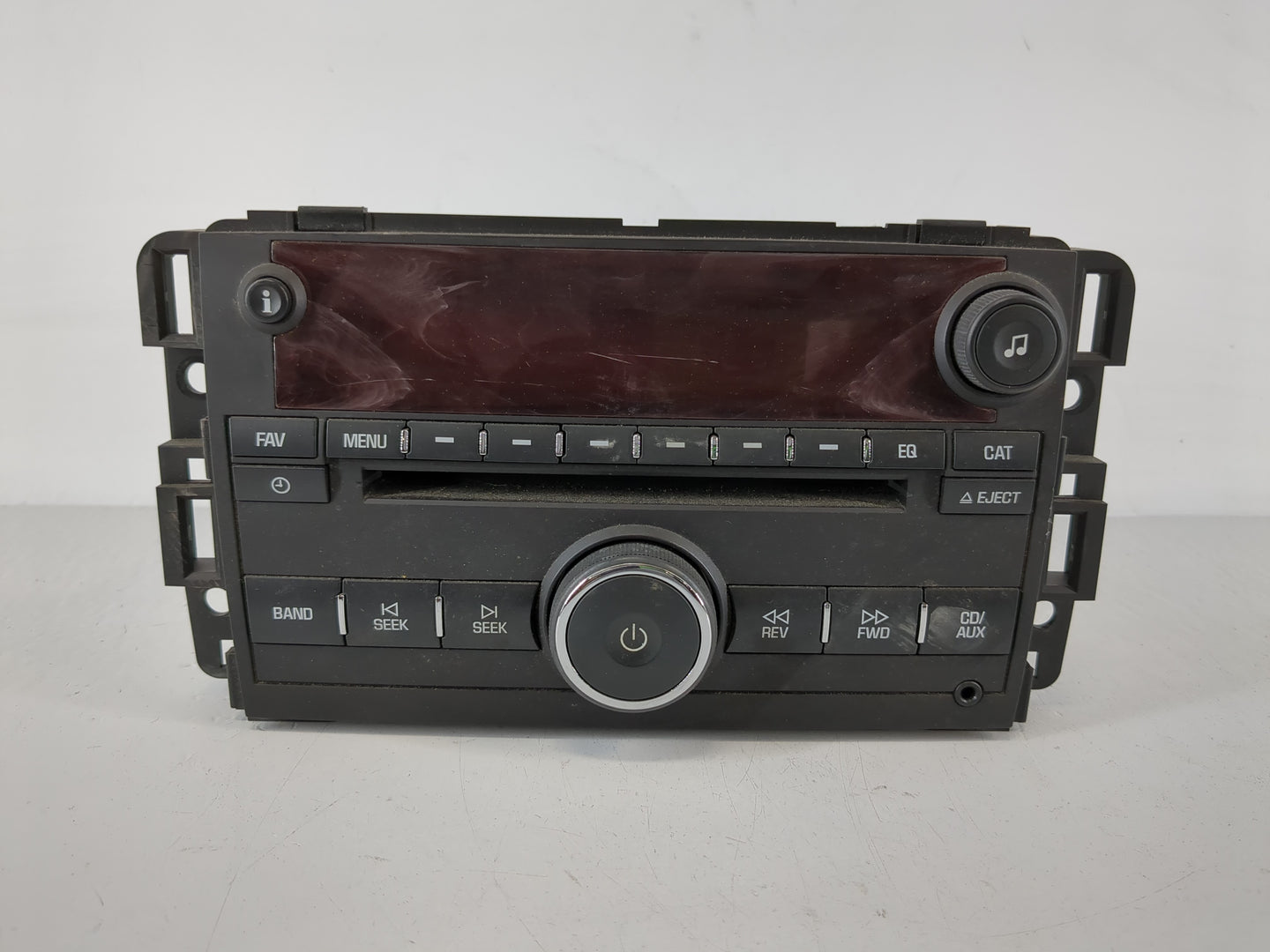 2007 Saturn Outlook Radio AM FM Cd Player Receiver Replacement P/N:25802584 Fits OEM Used Auto Parts - Oemusedautoparts1.com