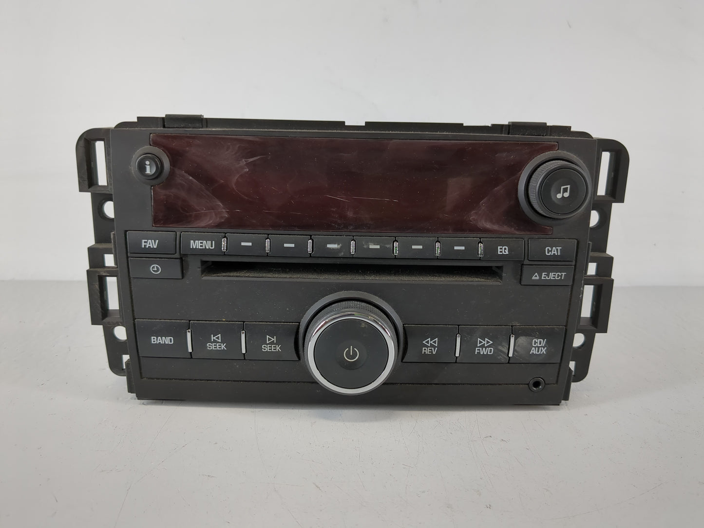 2007 Saturn Outlook Radio AM FM Cd Player Receiver Replacement P/N:25802584 Fits OEM Used Auto Parts - Oemusedautoparts1.com