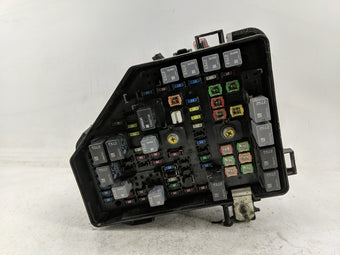 compare product 2007 Saturn Outlook Fusebox Fuse Box Panel Relay Module P/N:25856250 Fits OEM Used Auto Parts