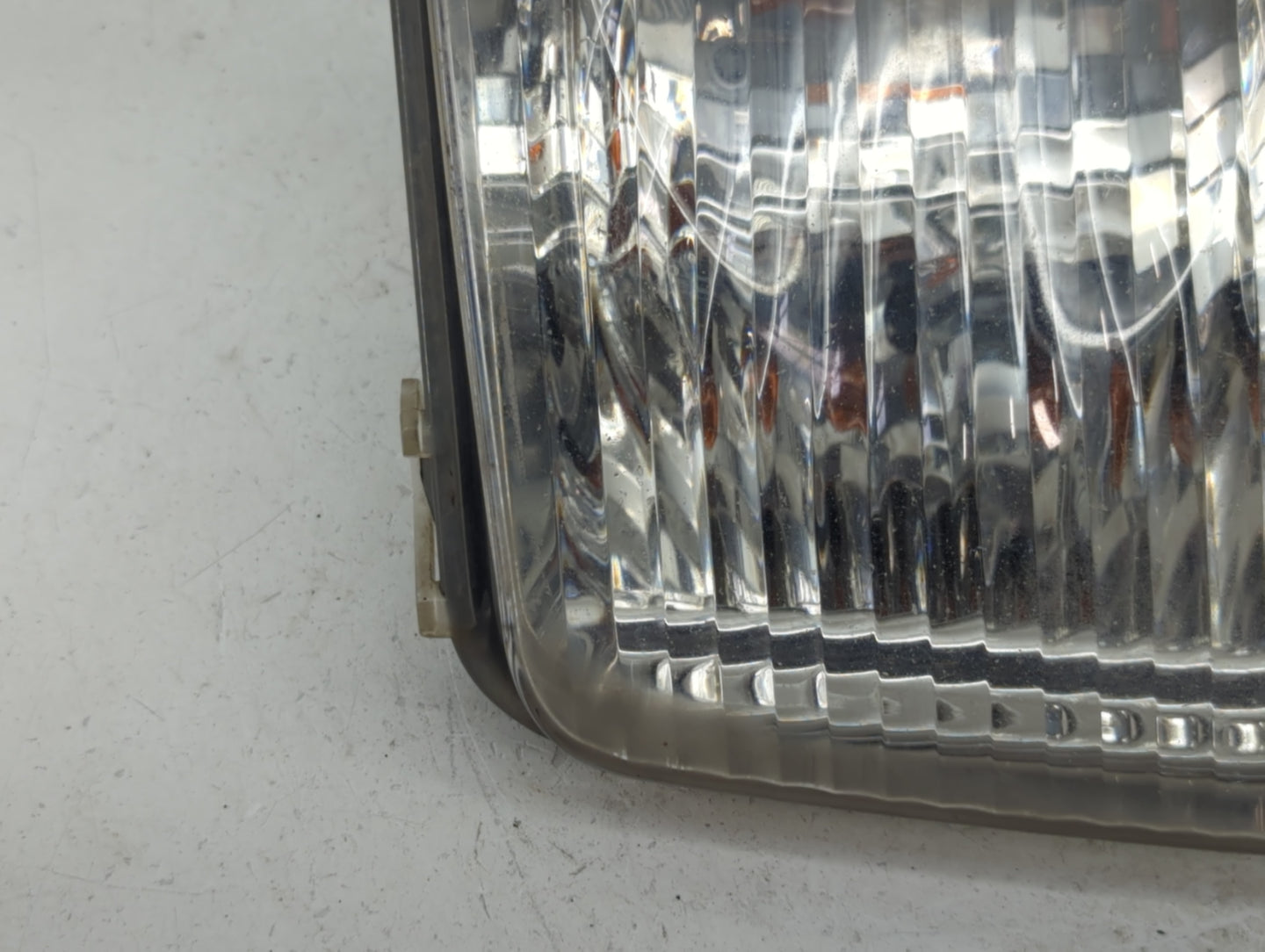 2007 Saturn Outlook Driver Left Oem Front Light Lamp - Oemusedautoparts1.com