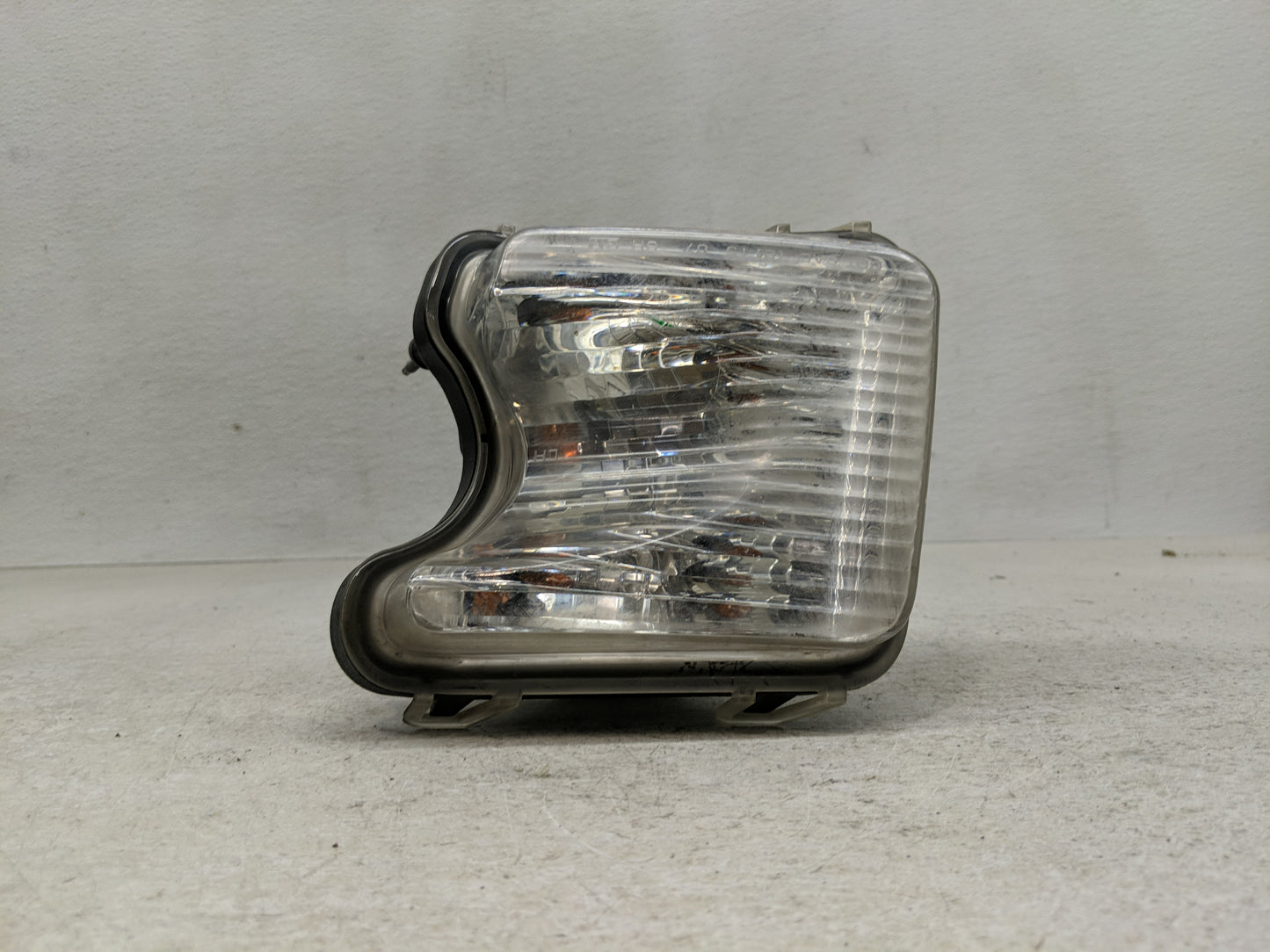 2007 Saturn Outlook Driver Left Oem Front Light Lamp - Oemusedautoparts1.com