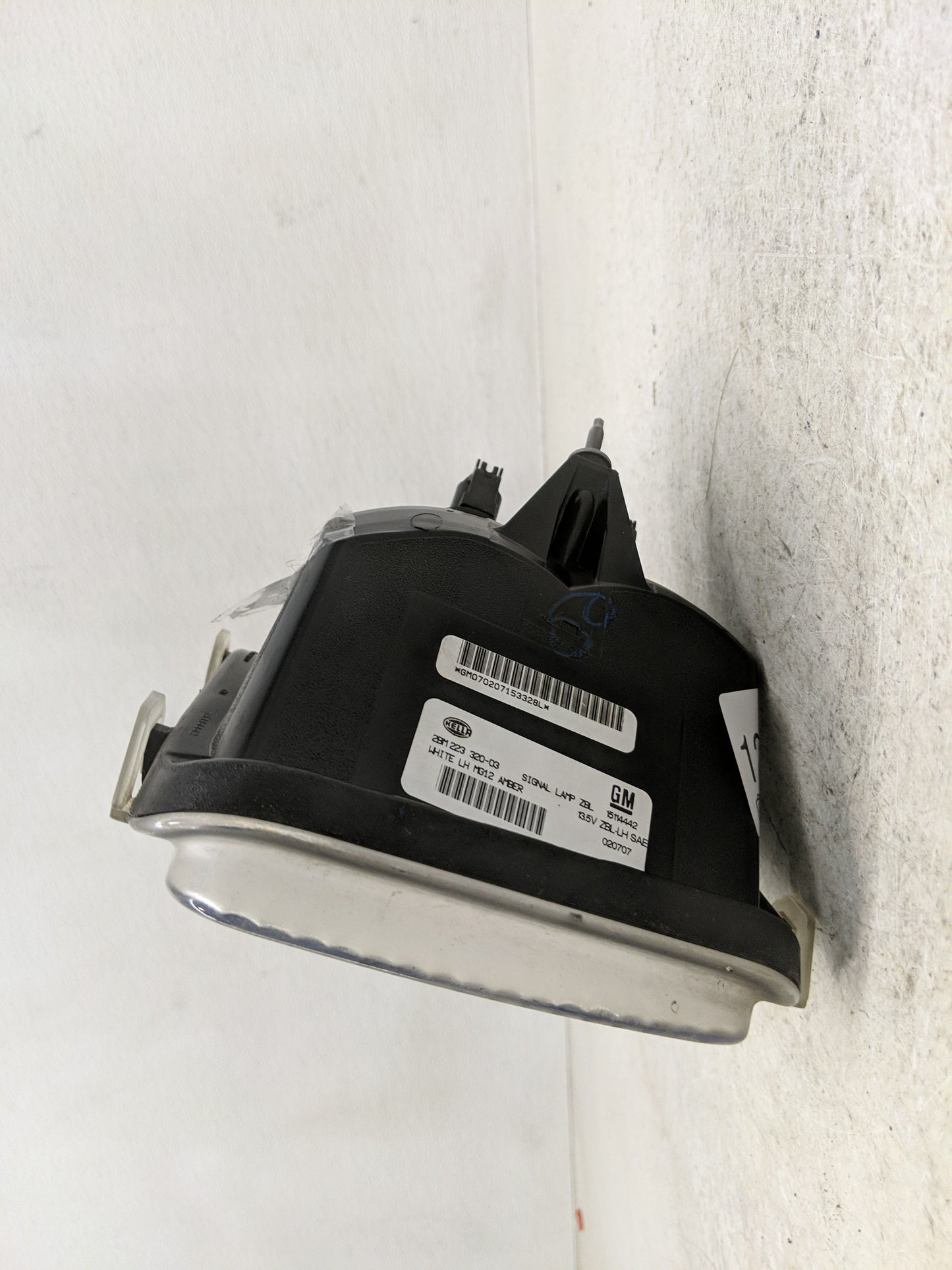 2007 Saturn Outlook Driver Left Oem Front Light Lamp - Oemusedautoparts1.com