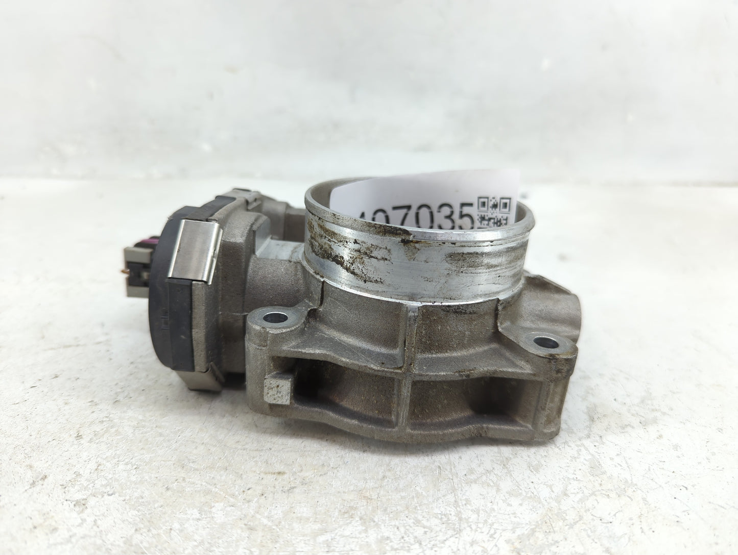 2007 Saturn Outlook Throttle Body Fits Fits 2008 2009 2010 2011 OEM Used Auto Parts - Oemusedautoparts1.com