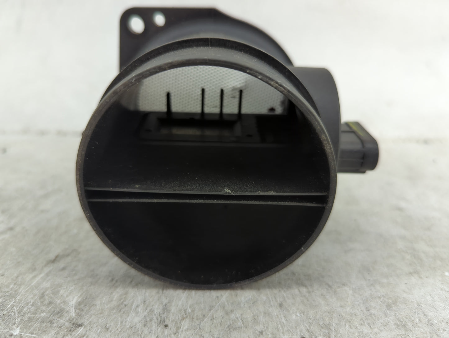 Saturn Outlook Mass Air Flow Meter Maf 1487290 - Oemusedautoparts1.com