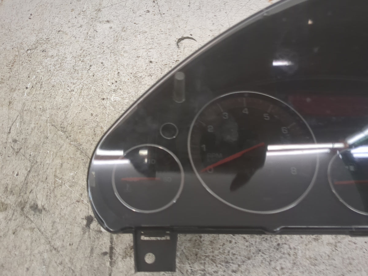 2007 Saturn Outlook Instrument Cluster Speedometer Gauges P/N:25789540 15019968, H30102679 Miles: Fits OEM Used Auto Parts -