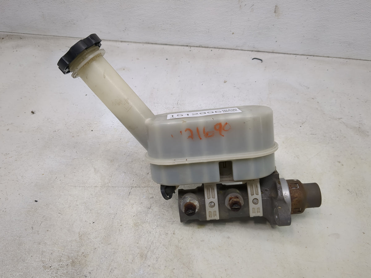 Saturn Outlook Brake Master Cylinder 1512996 - Oemusedautoparts1.com