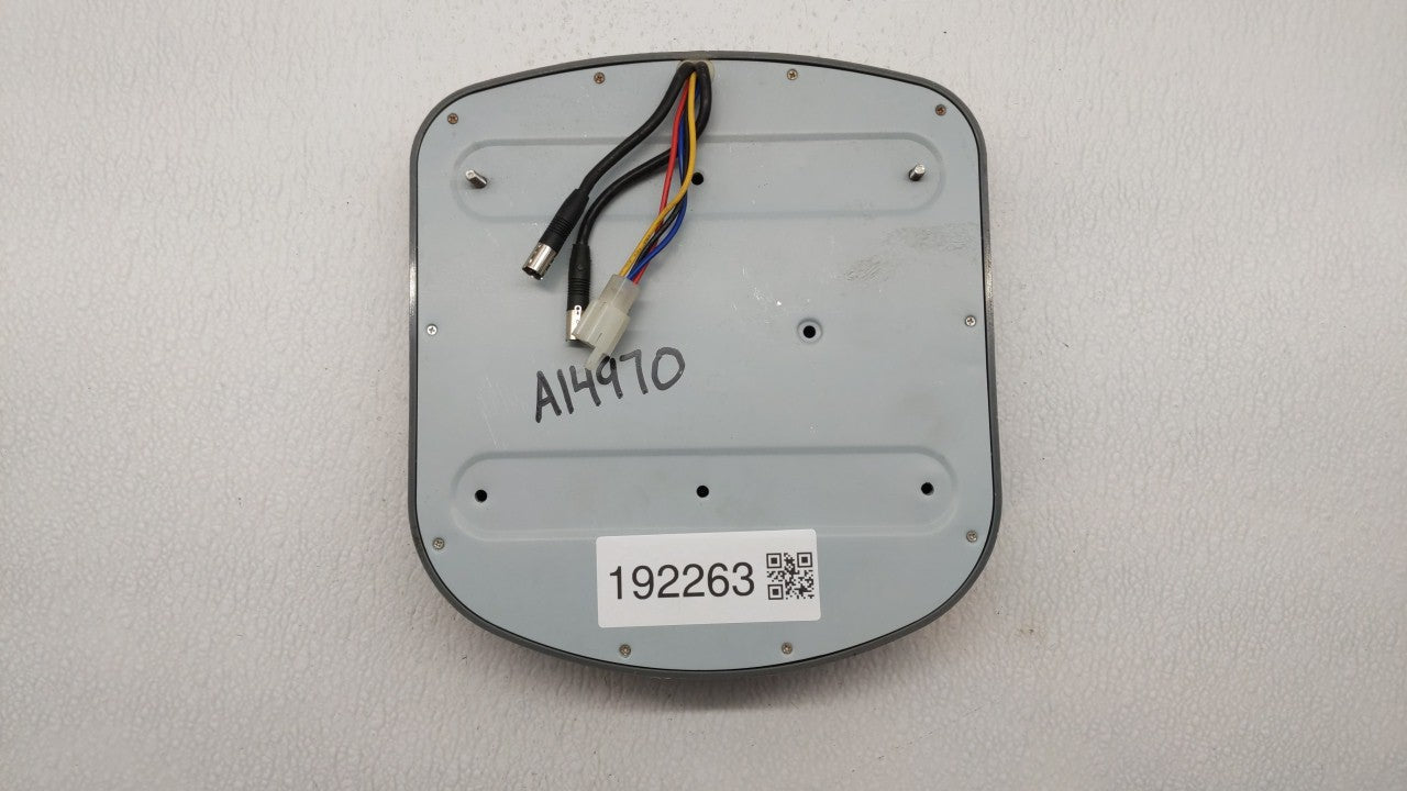 Saturn Outlook Information Display Screen - Oemusedautoparts1.com