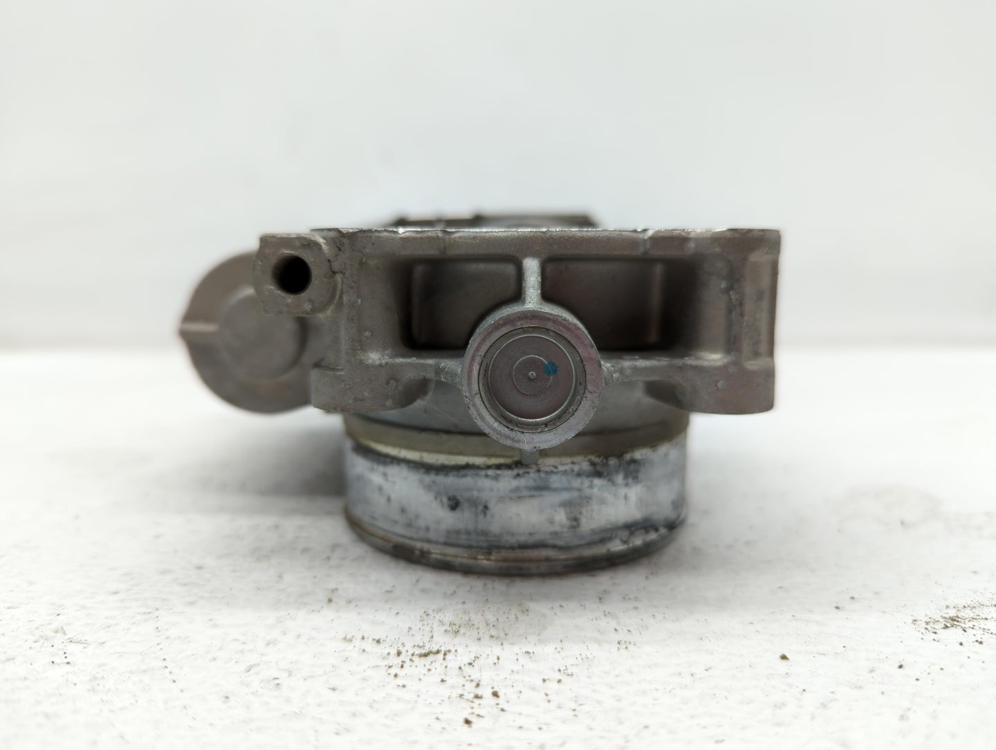 2007-2010 Saturn Outlook Throttle Body P/N:995AA Fits Fits 2007 2008 2009 2010 2011 OEM Used Auto Parts - Oemusedautoparts1.