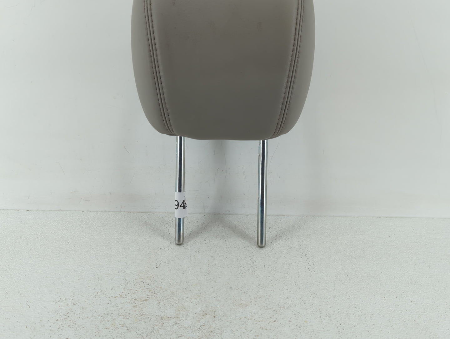 2007 Saturn Outlook Headrest Head Rest Rear Seat Fits Fits 2008 OEM Used Auto Parts - Oemusedautoparts1.com