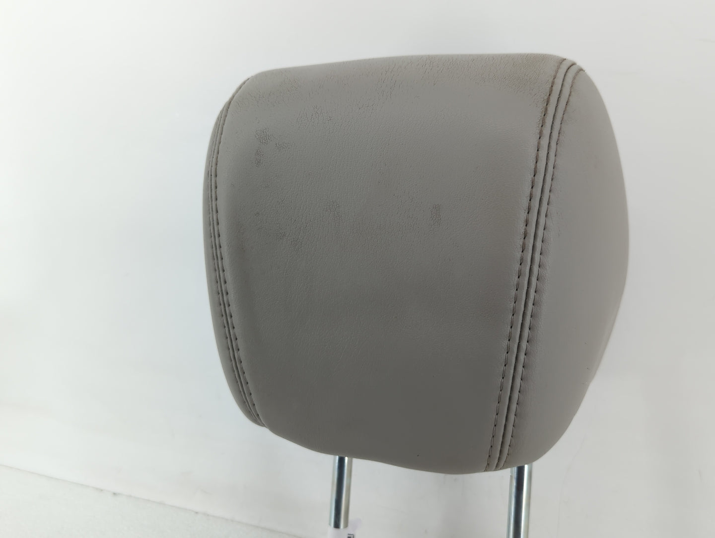 2007 Saturn Outlook Headrest Head Rest Rear Seat Fits Fits 2008 OEM Used Auto Parts - Oemusedautoparts1.com