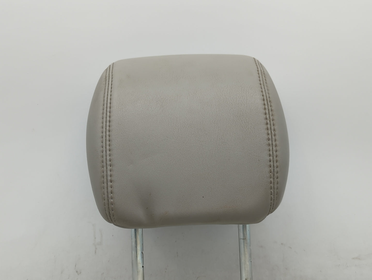 2007 Saturn Outlook Headrest Head Rest Rear Seat Fits Fits 2008 OEM Used Auto Parts - Oemusedautoparts1.com