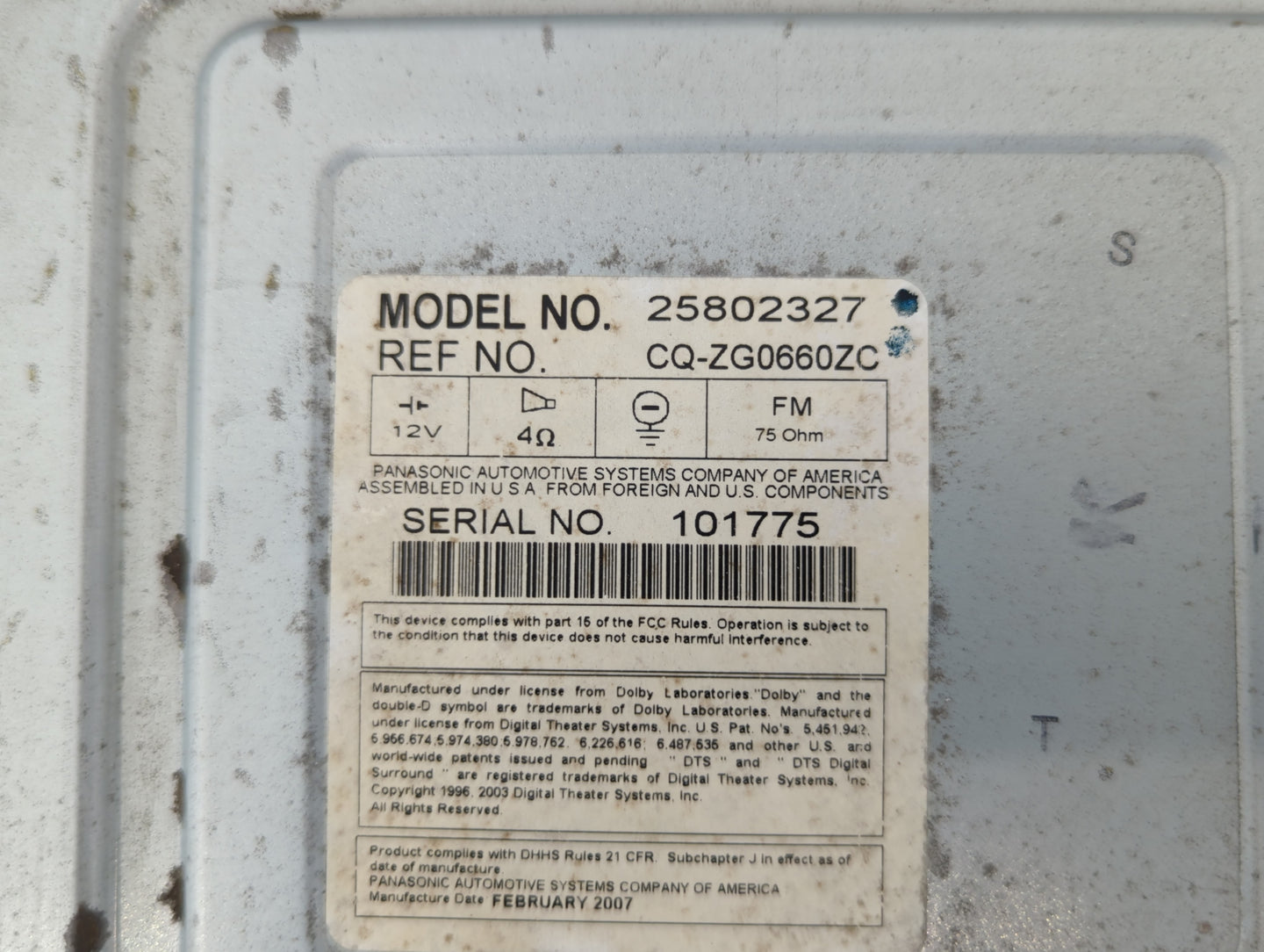 2007 Saturn Outlook Radio AM FM Cd Player Receiver Replacement P/N:CQ-ZG0660ZC 101775, 25802327 Fits OEM Used Auto Parts - O