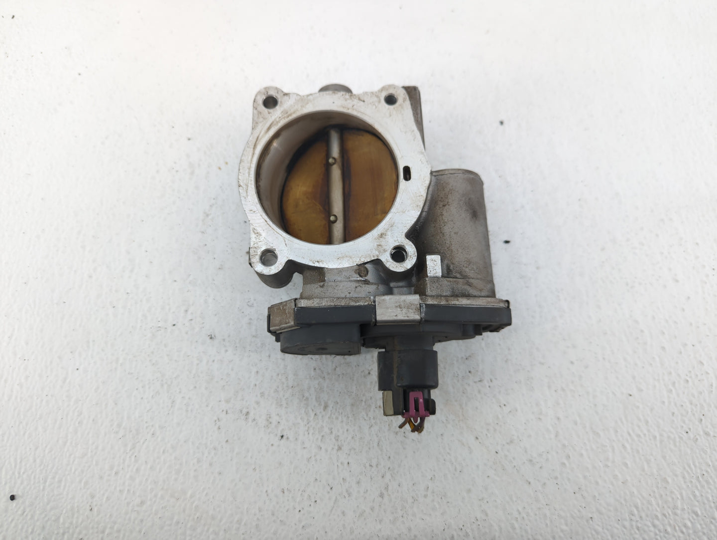 2007 Saturn Outlook Throttle Body Fits Fits 2008 2009 2010 2011 OEM Used Auto Parts - Oemusedautoparts1.com