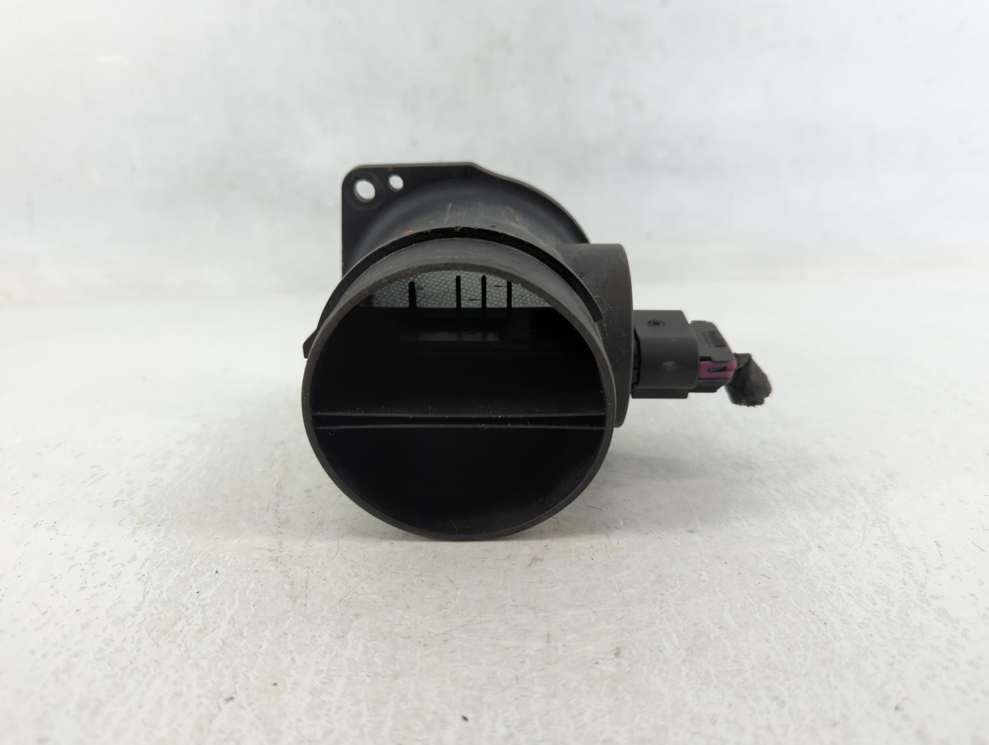 Saturn Outlook Mass Air Flow Meter Maf - Oemusedautoparts1.com
