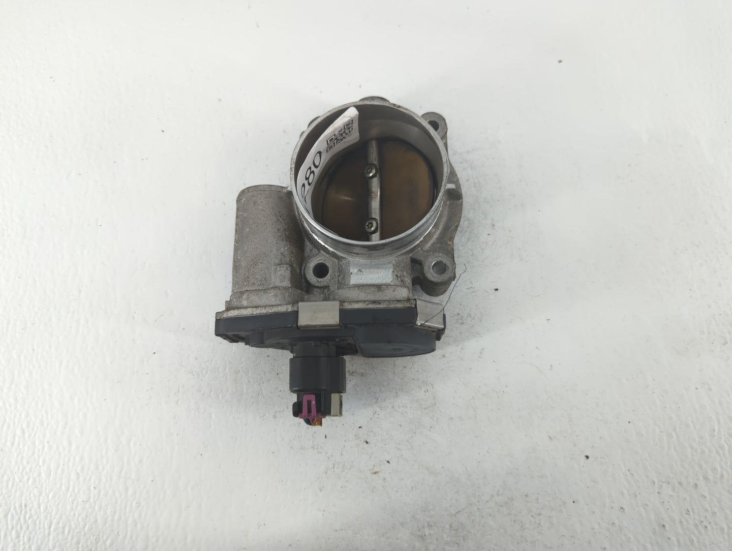 2007 Saturn Outlook Throttle Body P/N:AA591HB8773 Fits Fits 2008 2009 2010 2011 OEM Used Auto Parts - Oemusedautoparts1.com