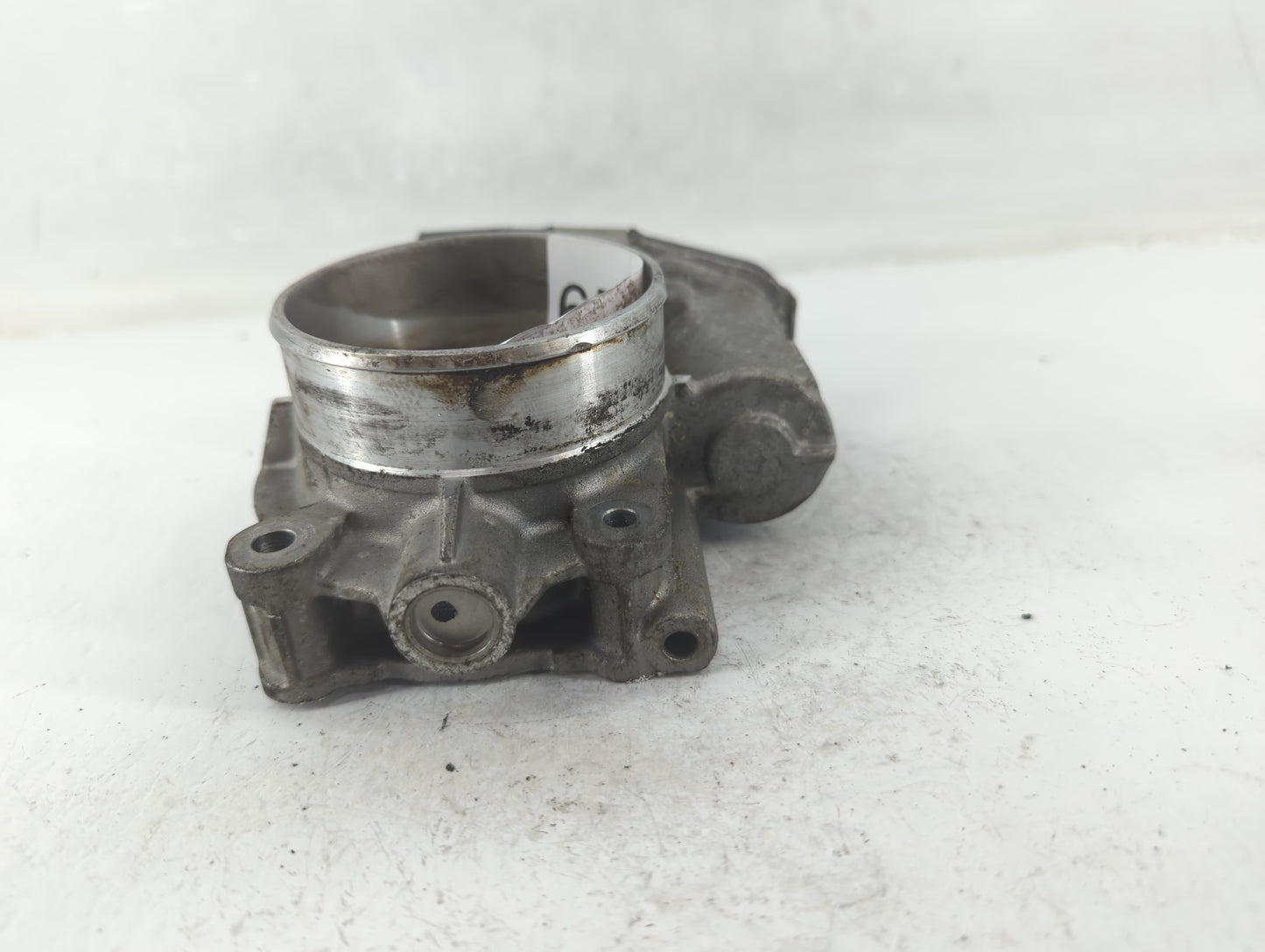 2007 Saturn Outlook Throttle Body P/N:AA591HB8773 Fits Fits 2008 2009 2010 2011 OEM Used Auto Parts - Oemusedautoparts1.com