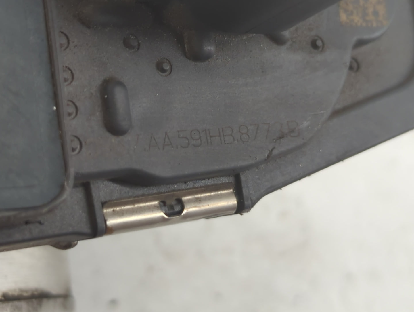 2007 Saturn Outlook Throttle Body P/N:AA591HB8773 Fits Fits 2008 2009 2010 2011 OEM Used Auto Parts - Oemusedautoparts1.com