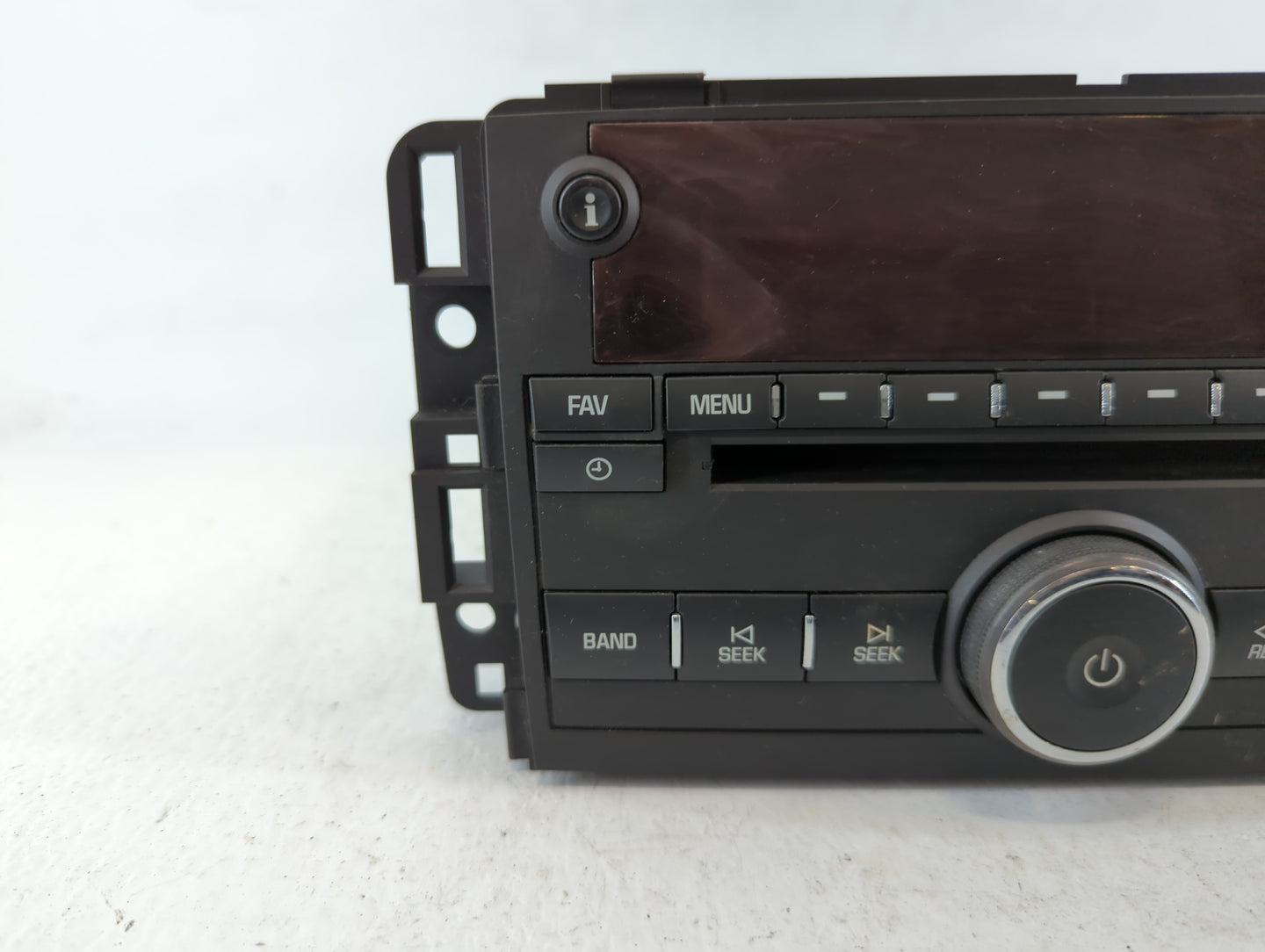 2007 Saturn Outlook Am Fm Cd Player Radio Receiver - Oemusedautoparts1.com