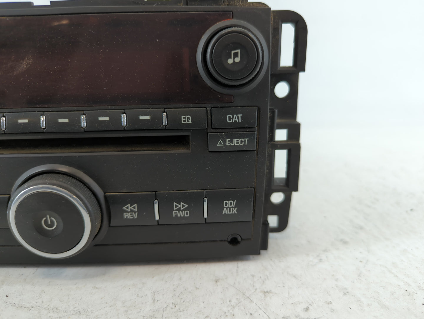 2007 Saturn Outlook Am Fm Cd Player Radio Receiver - Oemusedautoparts1.com