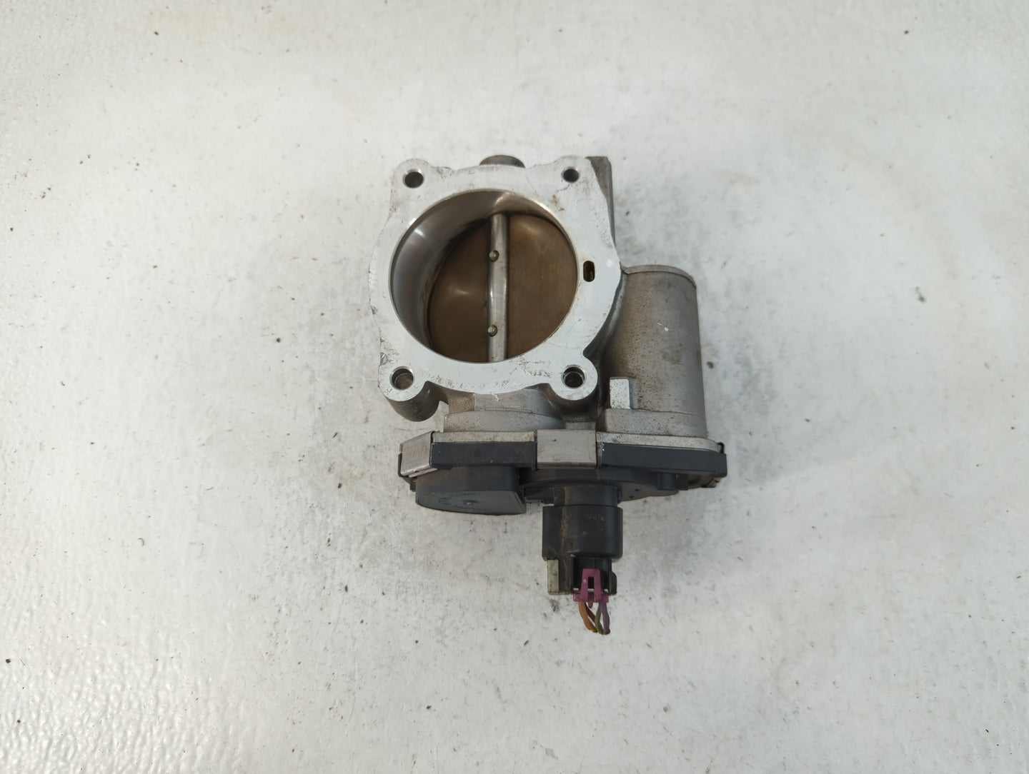 2007 Saturn Outlook Throttle Body P/N:AA591HB6634B Fits Fits 2008 2009 2010 2011 OEM Used Auto Parts - Oemusedautoparts1.com