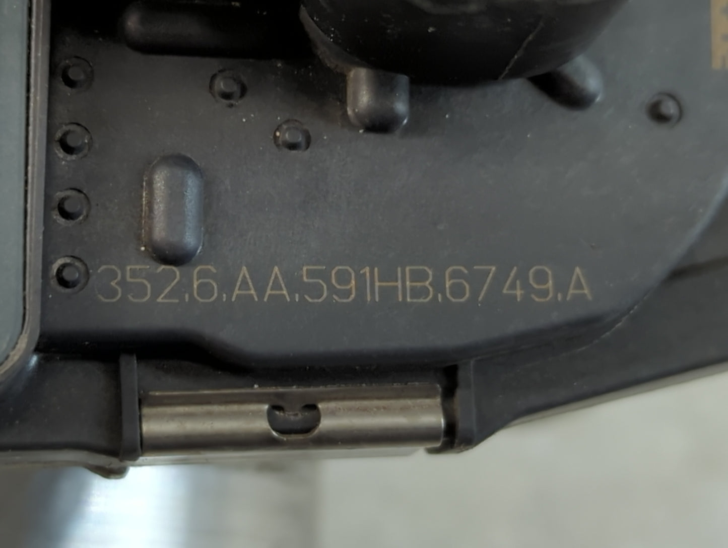 2007 Saturn Outlook Throttle Body P/N:AA591HB6634B Fits Fits 2008 2009 2010 2011 OEM Used Auto Parts - Oemusedautoparts1.com