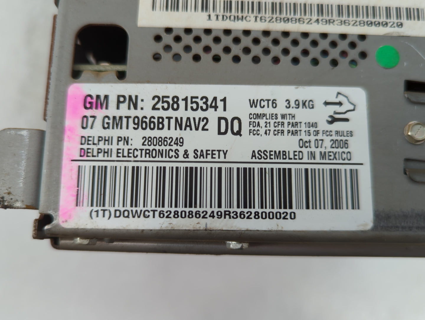 2007 Saturn Outlook Radio AM FM Cd Player Receiver Replacement P/N:15906632 25815341 Fits OEM Used Auto Parts - Oemusedautop