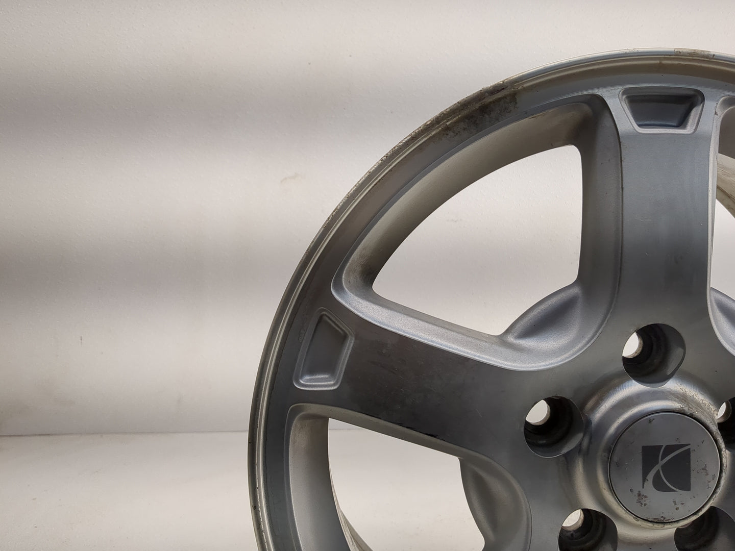 2002-2007 Saturn Vue Oem Wheel Rim - Oemusedautoparts1.com