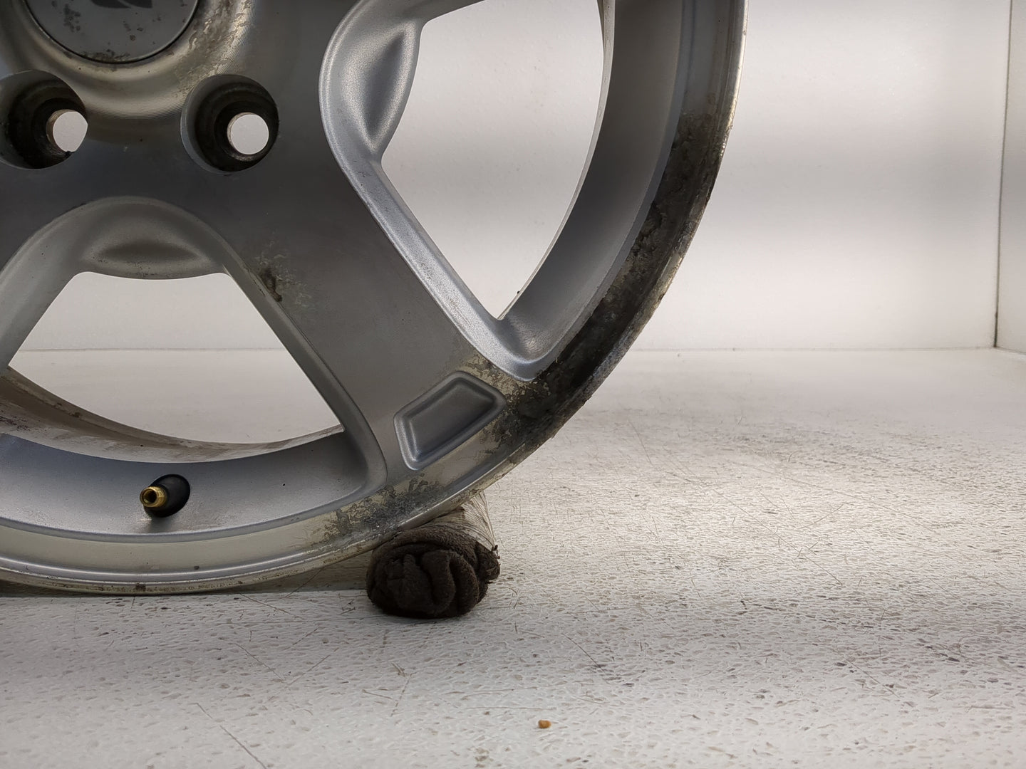 2002-2007 Saturn Vue Oem Wheel Rim - Oemusedautoparts1.com