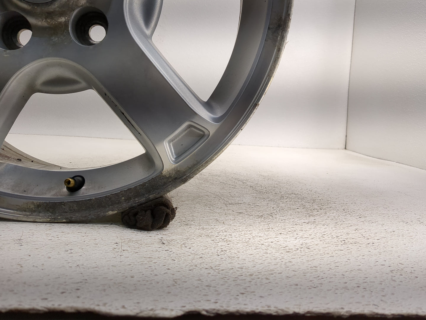 2002-2007 Saturn Vue Oem Wheel Rim - Oemusedautoparts1.com