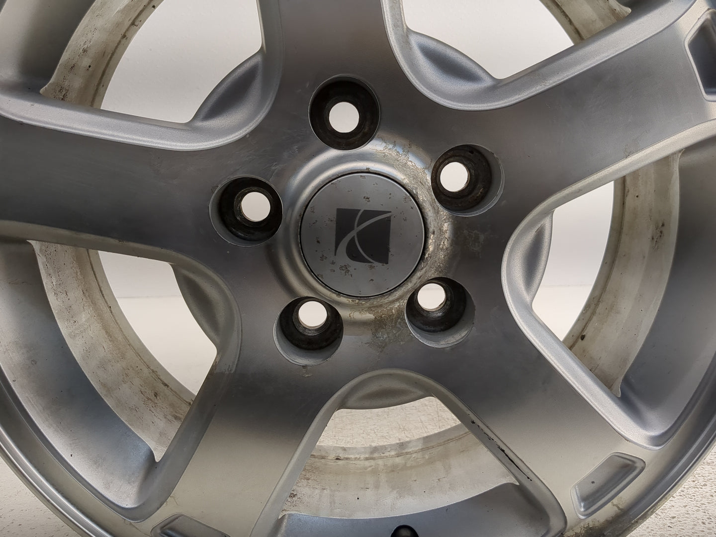 2006-2007 Saturn Vue Oem Wheel Rim 1229767 - Oemusedautoparts1.com