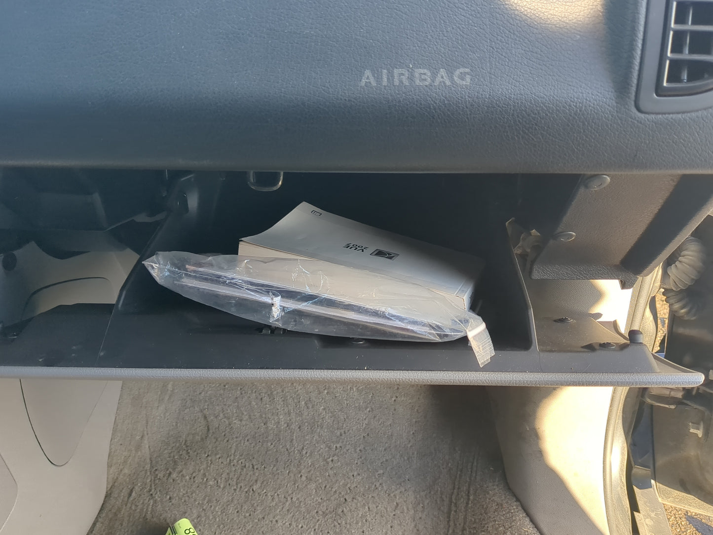 2007 Saturn Vue Passenger Glove Box Door Storage Compartment - Oemusedautoparts1.com