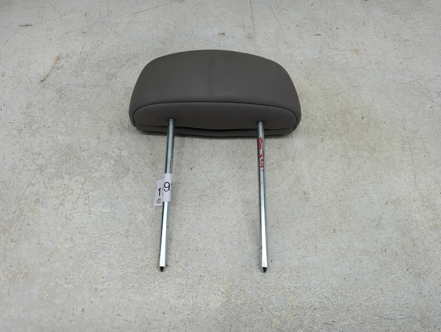 2003-2007 Saturn Vue Headrest Head Rest Rear Center Seat Fits Fits 2003 2004 2005 2006 2007 OEM Used Auto Parts - Oemusedaut
