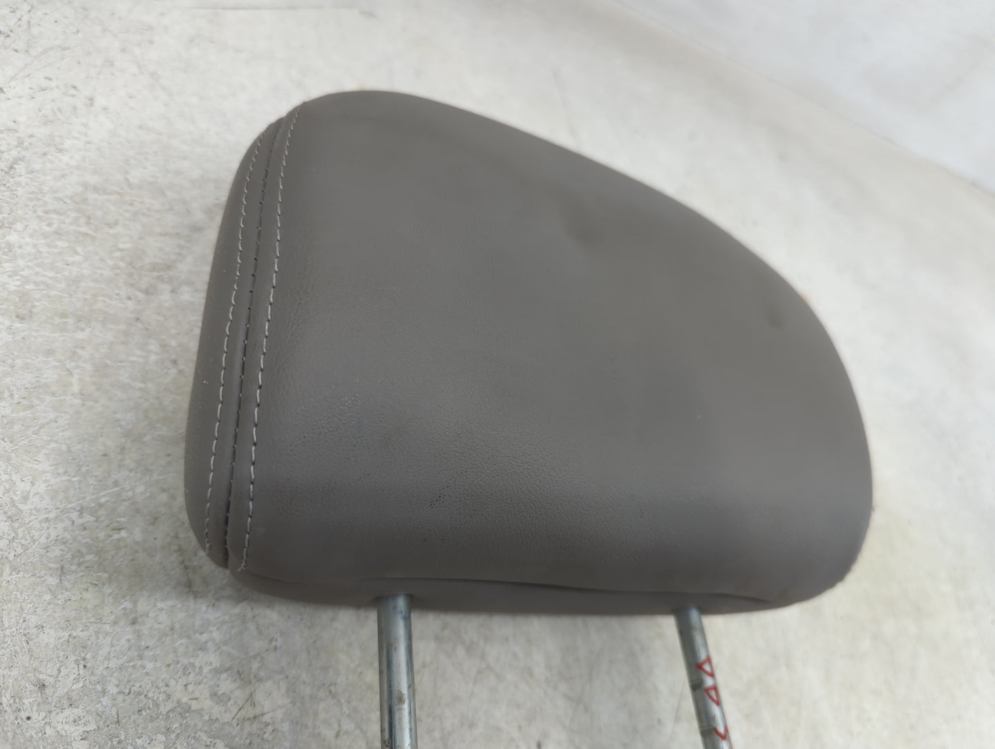 2003-2007 Saturn Vue Headrest Head Rest Front Driver Passenger Seat Grey - Oemusedautoparts1.com