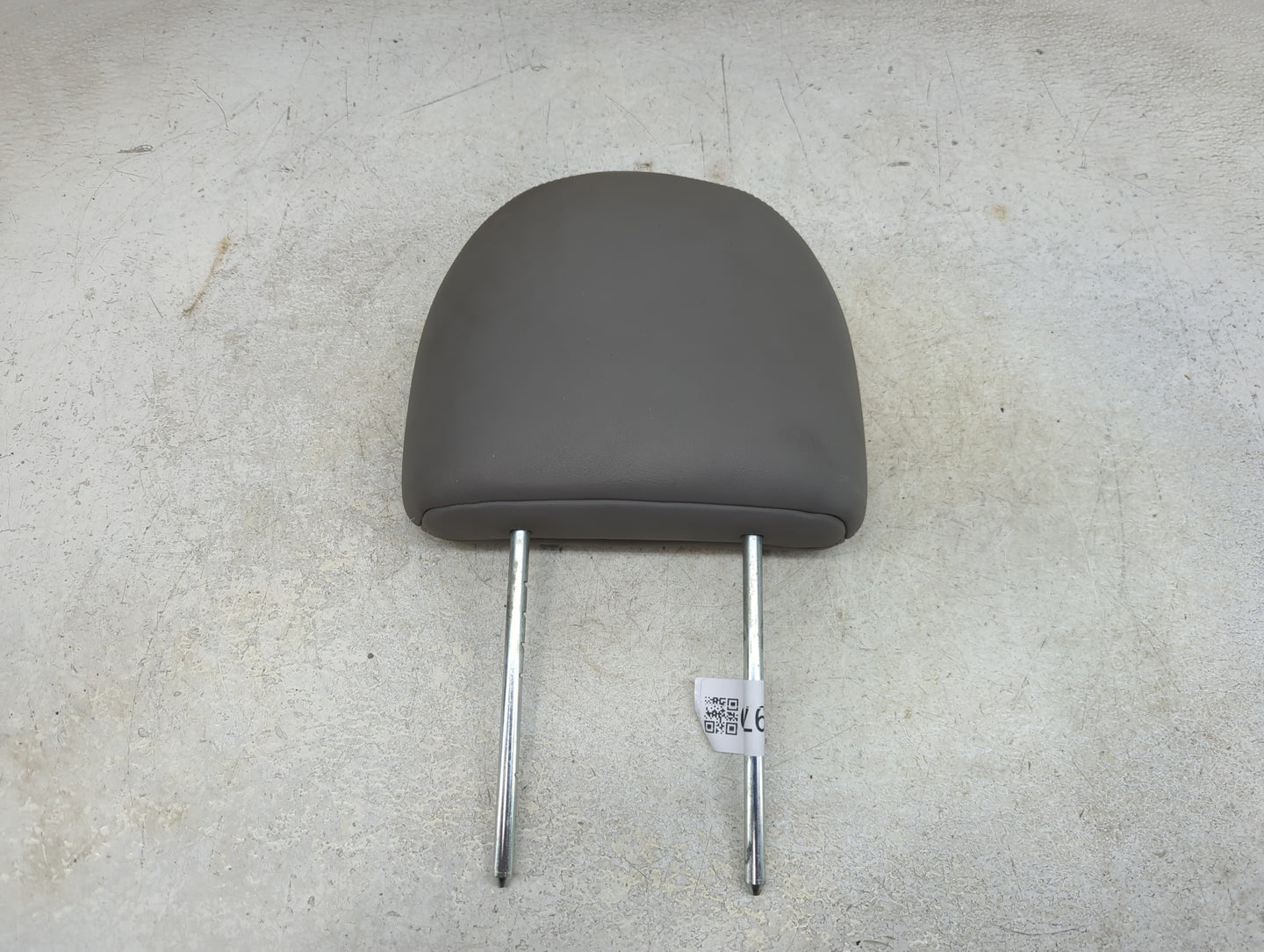 2003-2007 Saturn Vue Headrest Head Rest Front Driver Passenger Seat Grey - Oemusedautoparts1.com