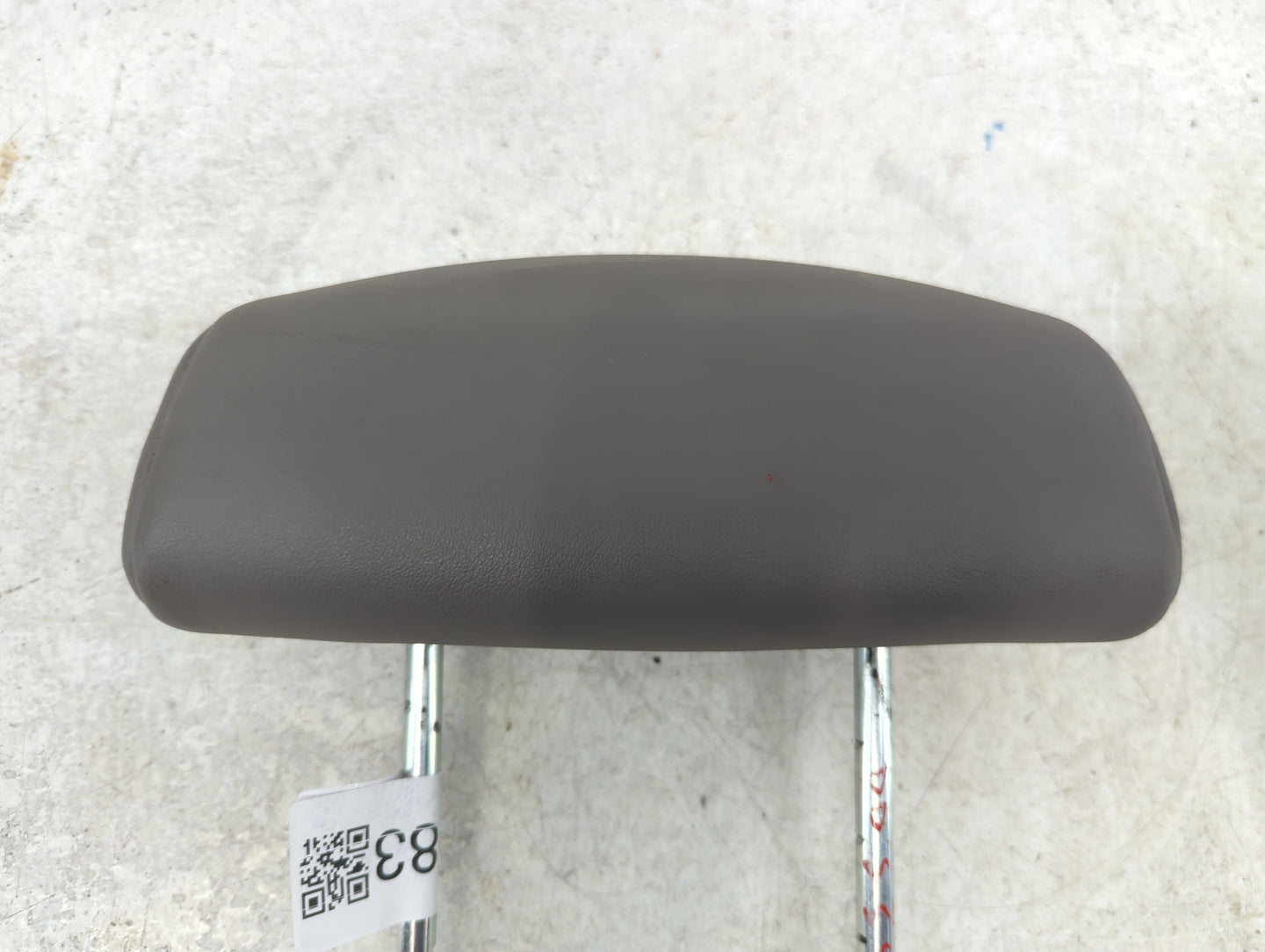 2003-2007 Saturn Vue Headrest Head Rest Rear Center Seat Fits Fits 2003 2004 2005 2006 2007 OEM Used Auto Parts - Oemusedaut