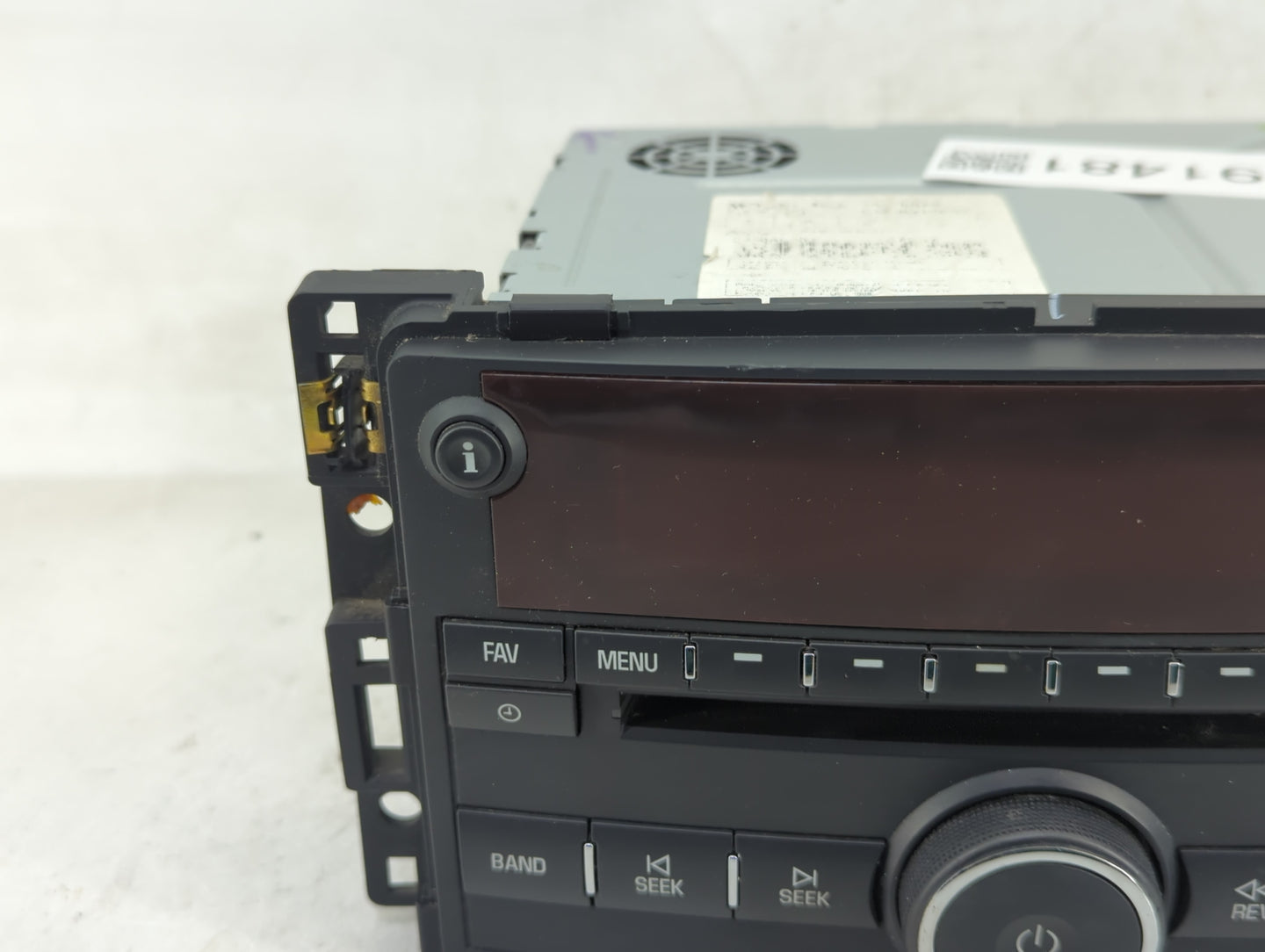 2006-2007 Saturn Vue Radio AM FM Cd Player Receiver Replacement P/N:15820682 Fits Fits 2006 2007 OEM Used Auto Parts - Oemus