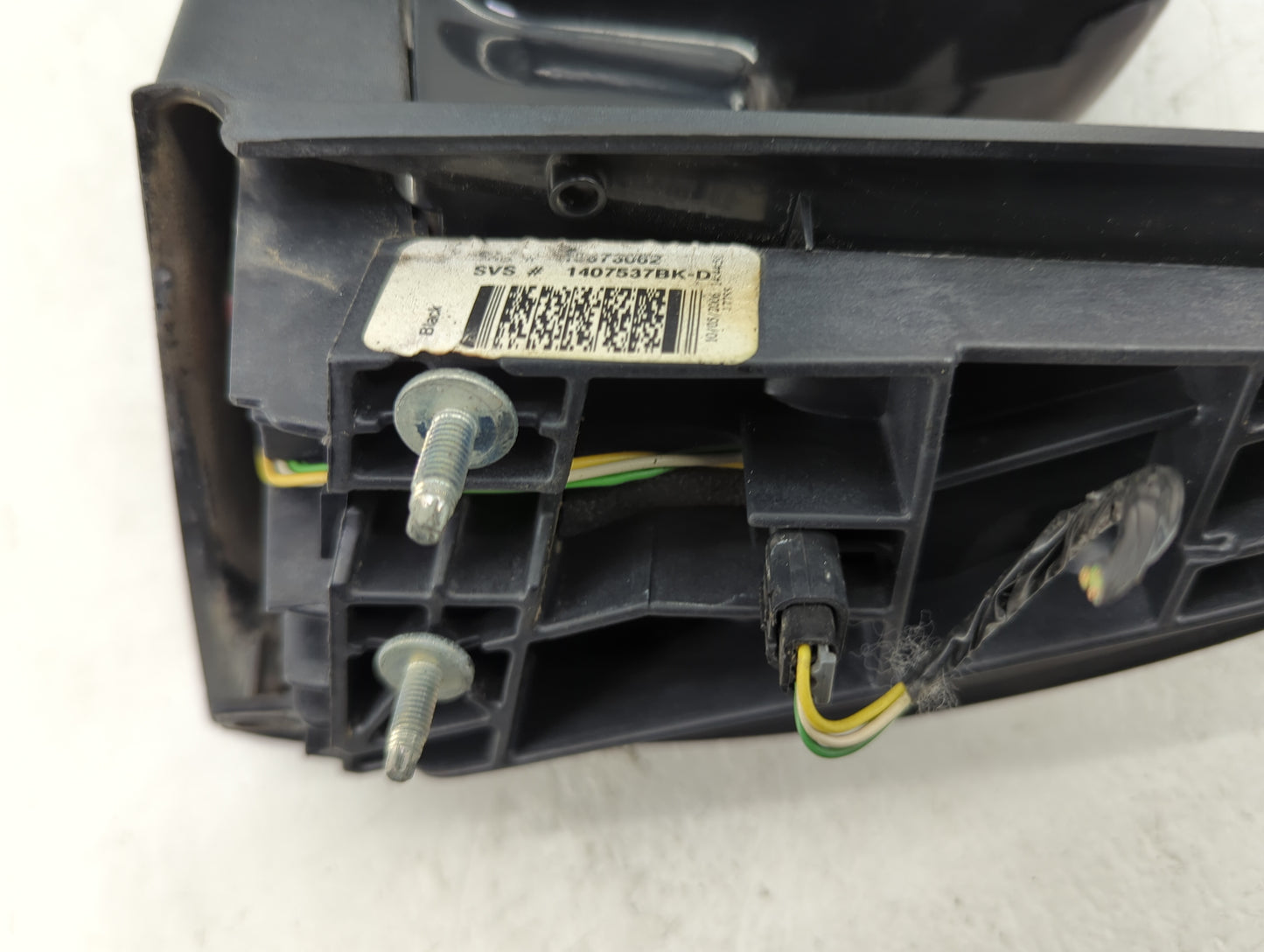 2004-2007 Saturn Vue Driver Side View Mirror - Left Door Mirror OEM Used - Oemusedautoparts1.com