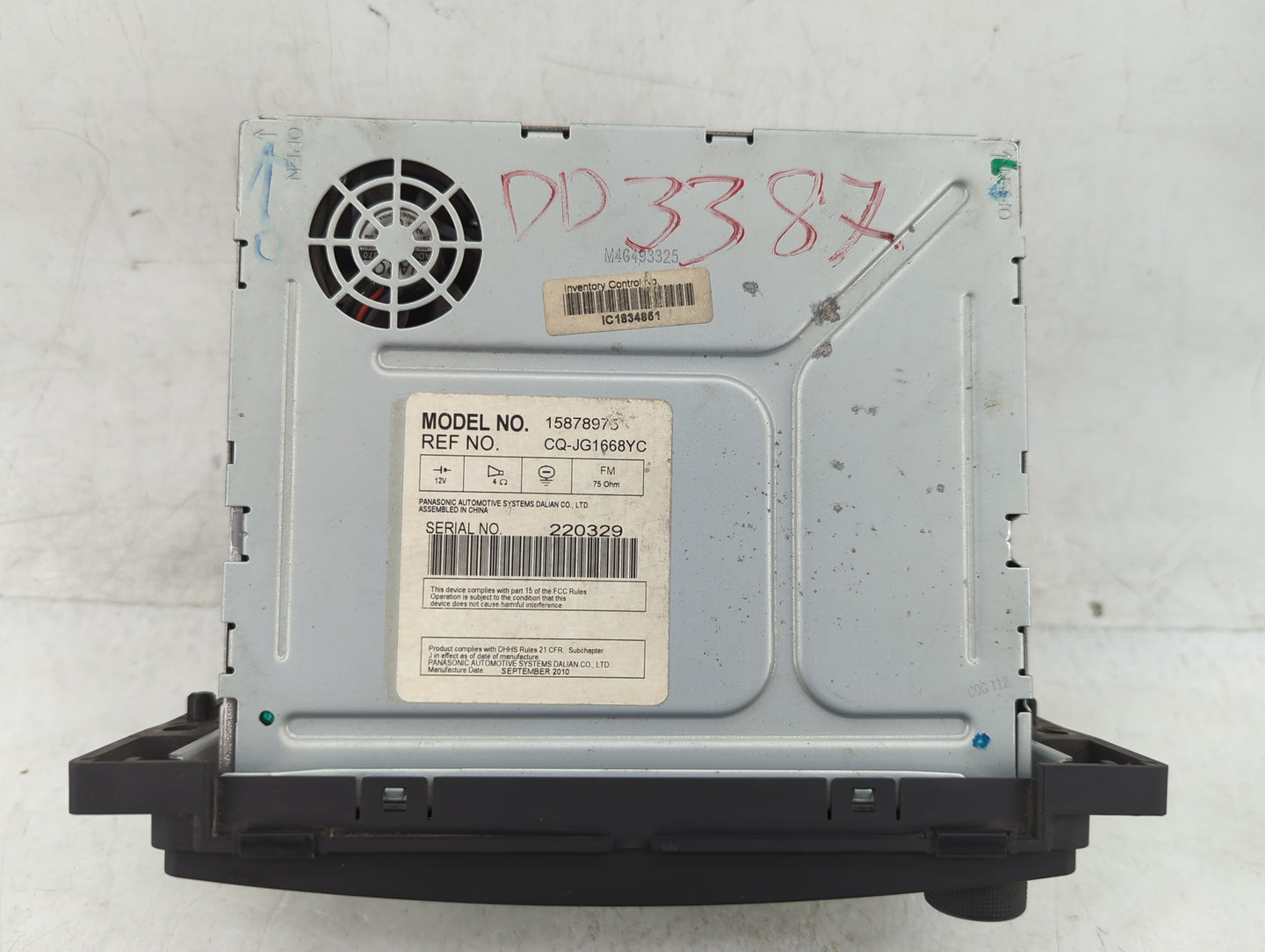 2006-2007 Saturn Vue Radio AM FM Cd Player Receiver Replacement P/N:CQ-JG1668YC Fits Fits 2006 2007 OEM Used Auto Parts - Oe