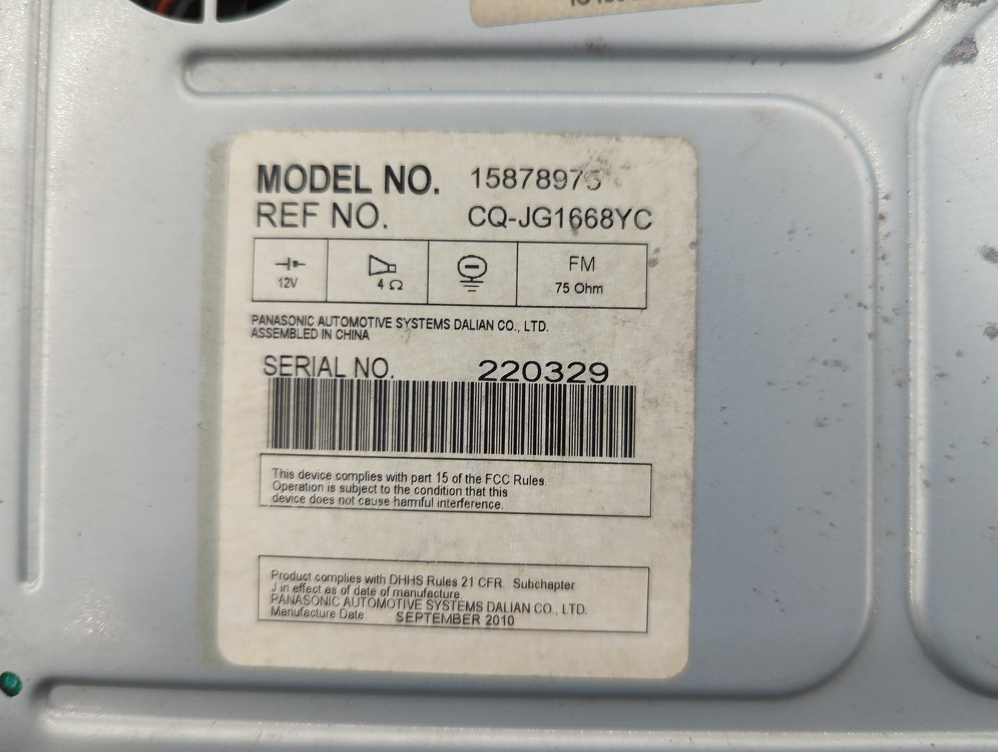 2006-2007 Saturn Vue Radio AM FM Cd Player Receiver Replacement P/N:CQ-JG1668YC Fits Fits 2006 2007 OEM Used Auto Parts - Oe