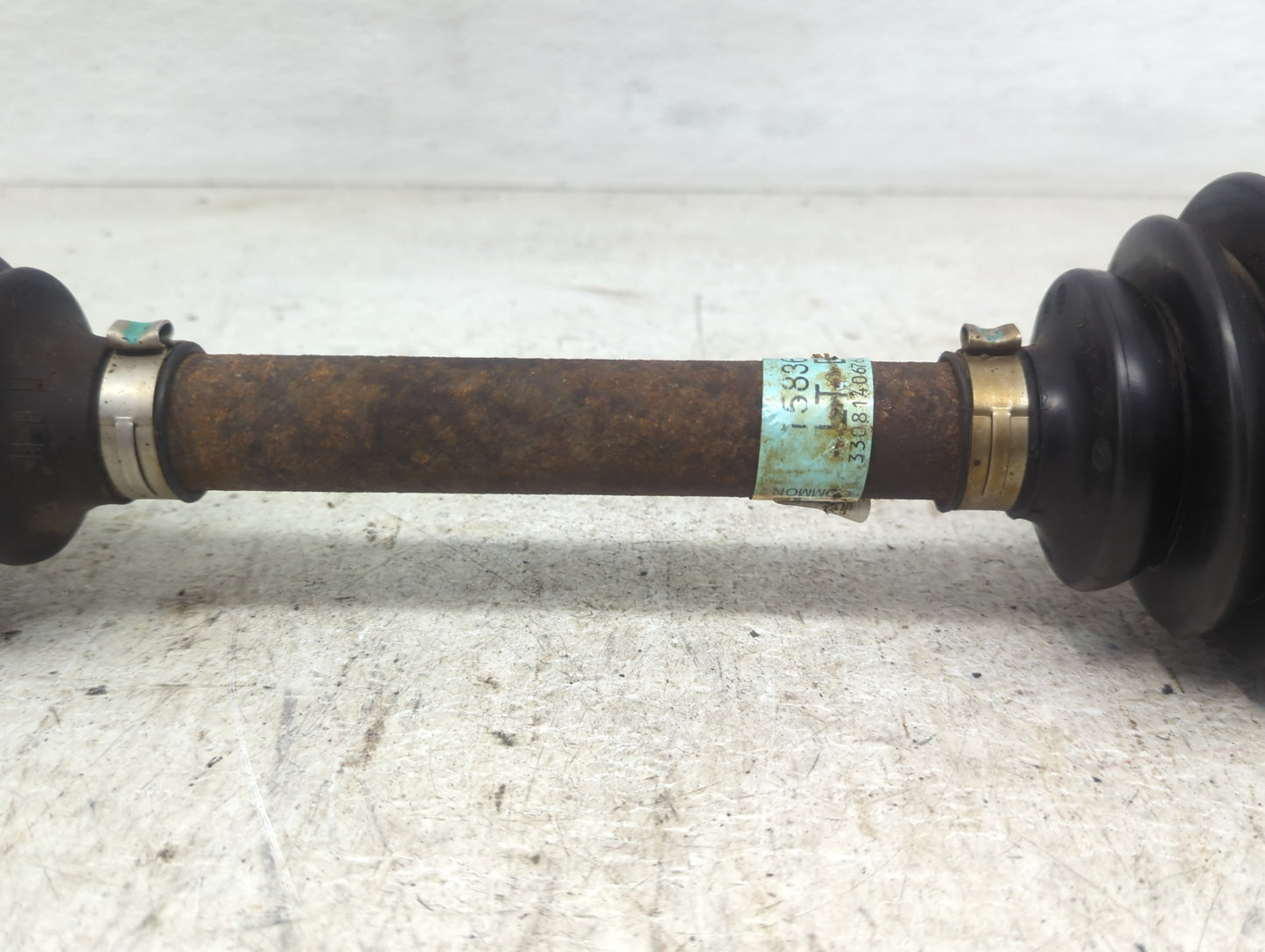 2005-2007 Saturn Vue Axle Shaft Front Driver Cv C/v 1428210 - Oemusedautoparts1.com