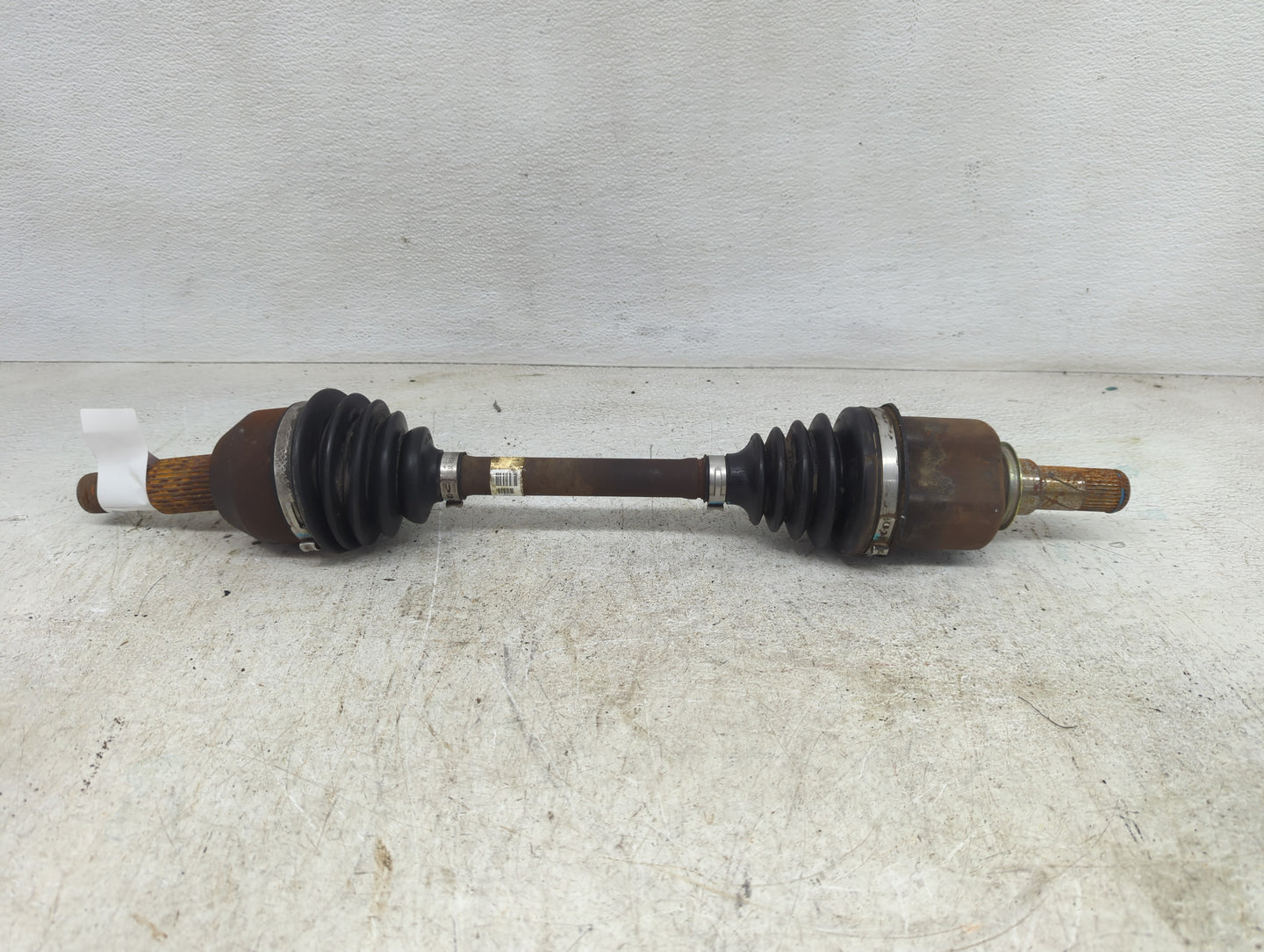 2006-2007 Saturn Vue Axle Shaft Front Driver Cv C/v - Oemusedautoparts1.com