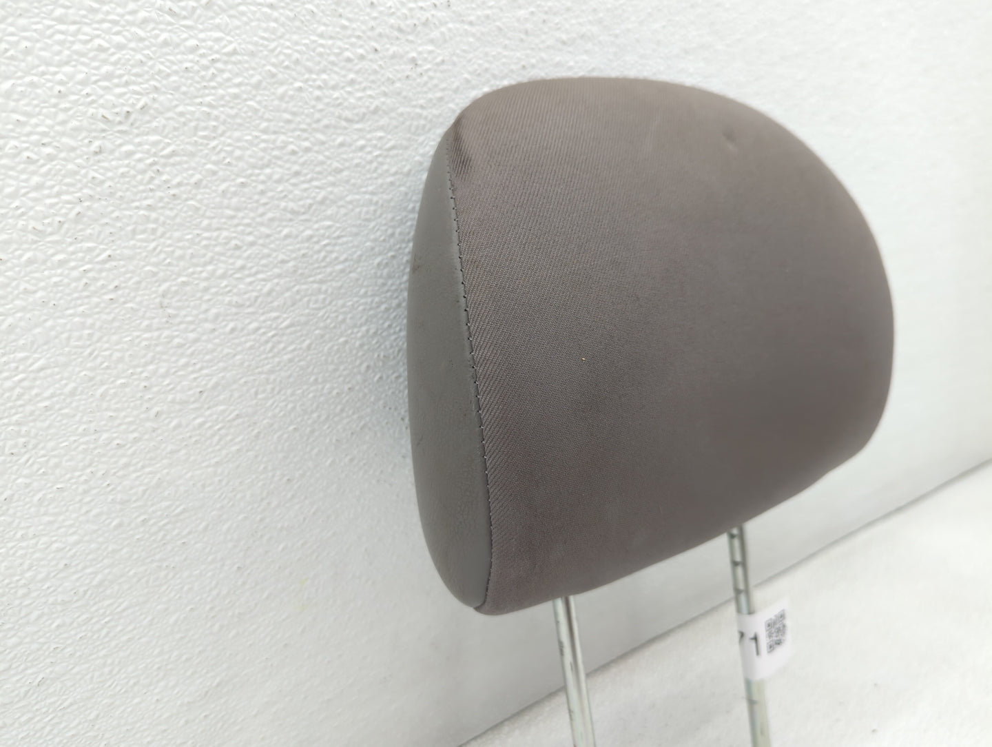 2006-2007 Saturn Vue Headrest Head Rest Rear Seat Grey - Oemusedautoparts1.com