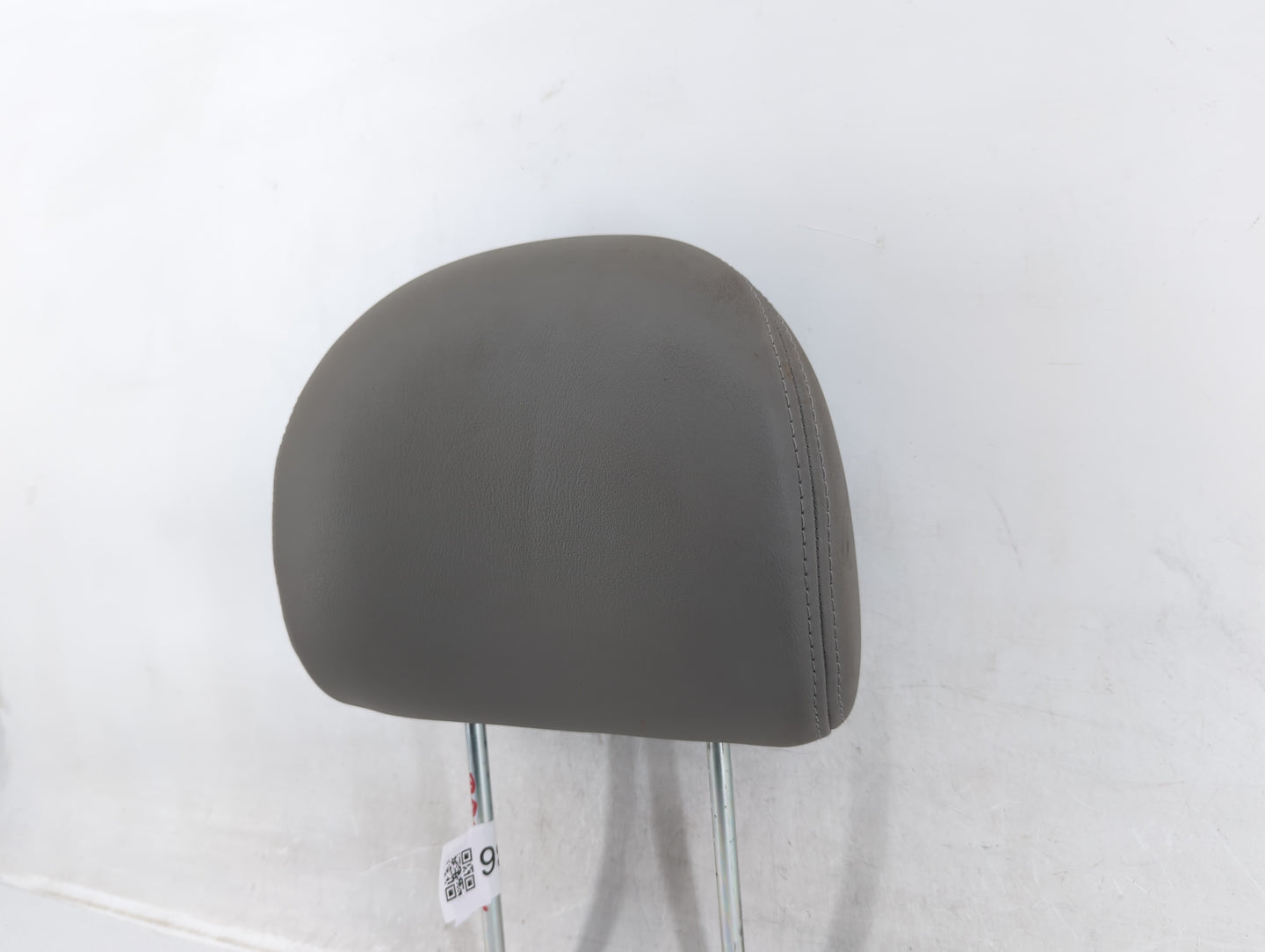 2006-2007 Saturn Vue Headrest Head Rest Front Driver Passenger Seat Fits Fits 2006 2007 OEM Used Auto Parts - Oemusedautopar