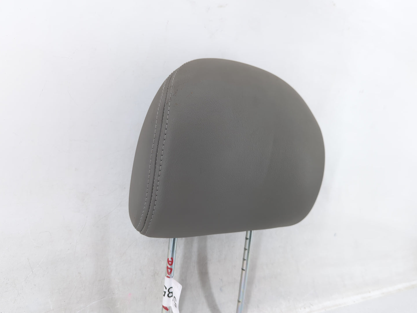 2006-2007 Saturn Vue Headrest Head Rest Front Driver Passenger Seat Fits Fits 2006 2007 OEM Used Auto Parts - Oemusedautopar