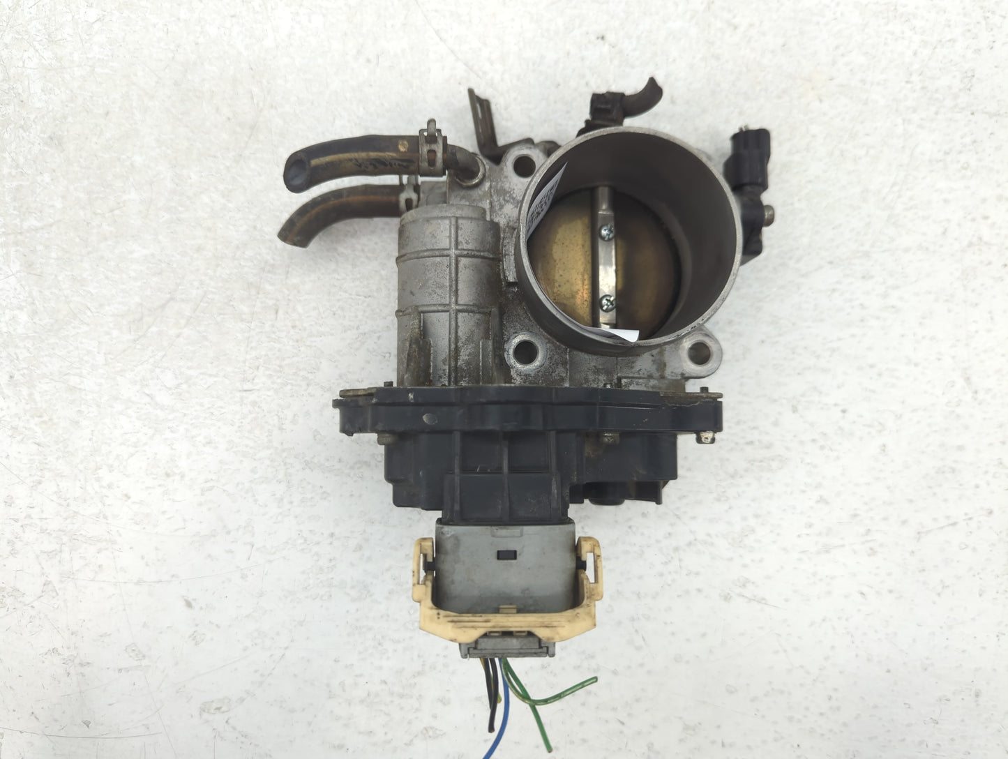 2007 Saturn Vue Throttle Body P/N:RMM65601 Fits Fits 2006 2008 OEM Used Auto Parts - Oemusedautoparts1.com