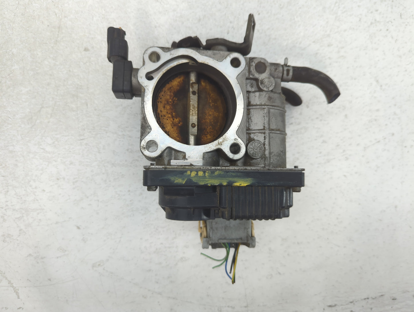 2007 Saturn Vue Throttle Body P/N:RMM65601 Fits Fits 2006 2008 OEM Used Auto Parts - Oemusedautoparts1.com