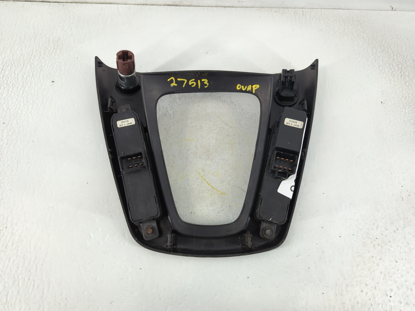 2007 Saturn Vue Radio Climate Panel Bezel - Oemusedautoparts1.com