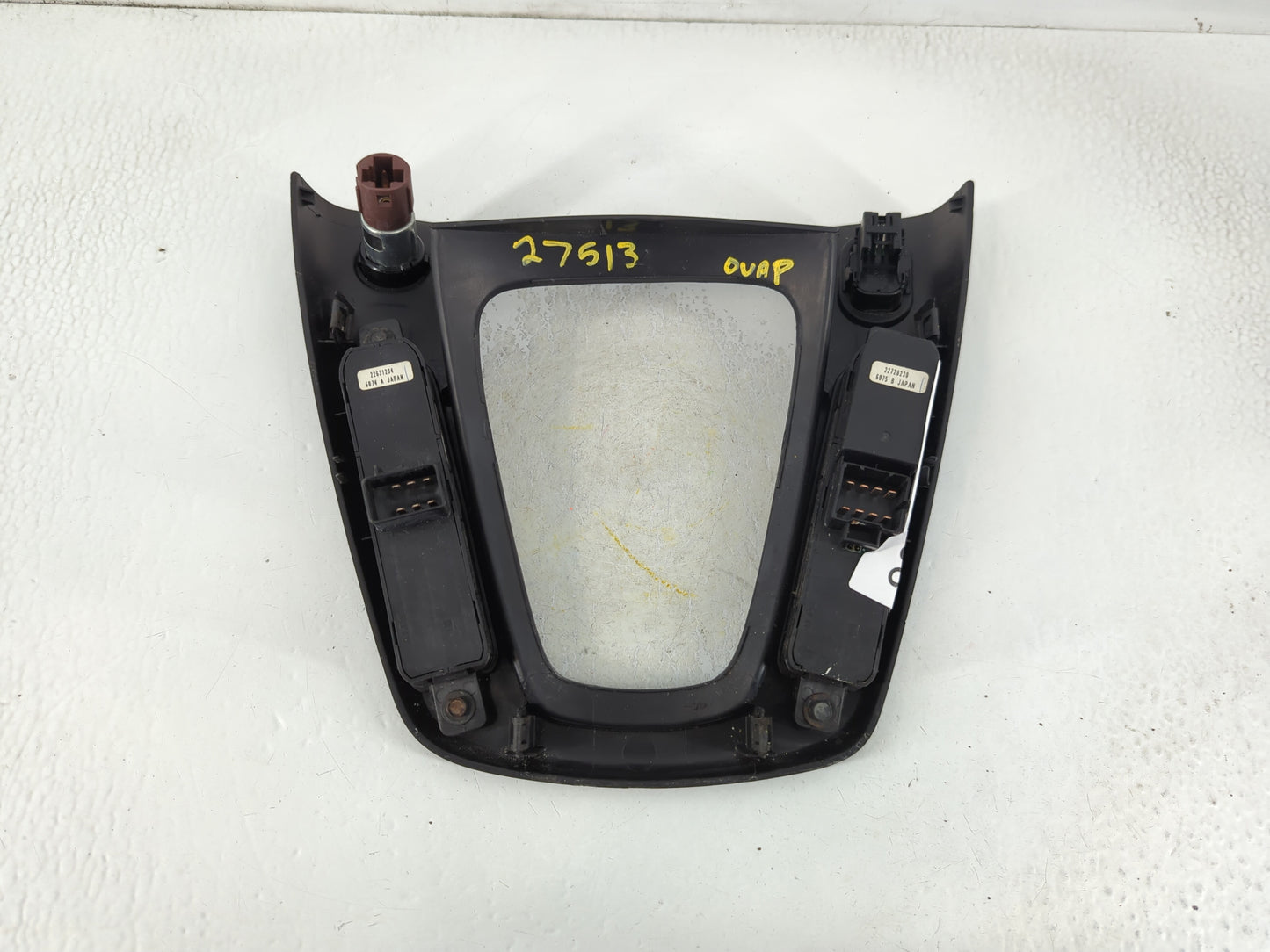 2007 Saturn Vue Radio Climate Panel Bezel - Oemusedautoparts1.com