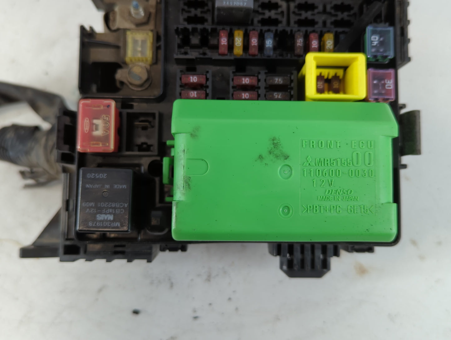 2006-2007 Saturn Vue Fusebox Fuse Box Panel Relay Module P/N:11212-1016 Fits Fits 2006 2007 OEM Used Auto Parts - Oemusedaut