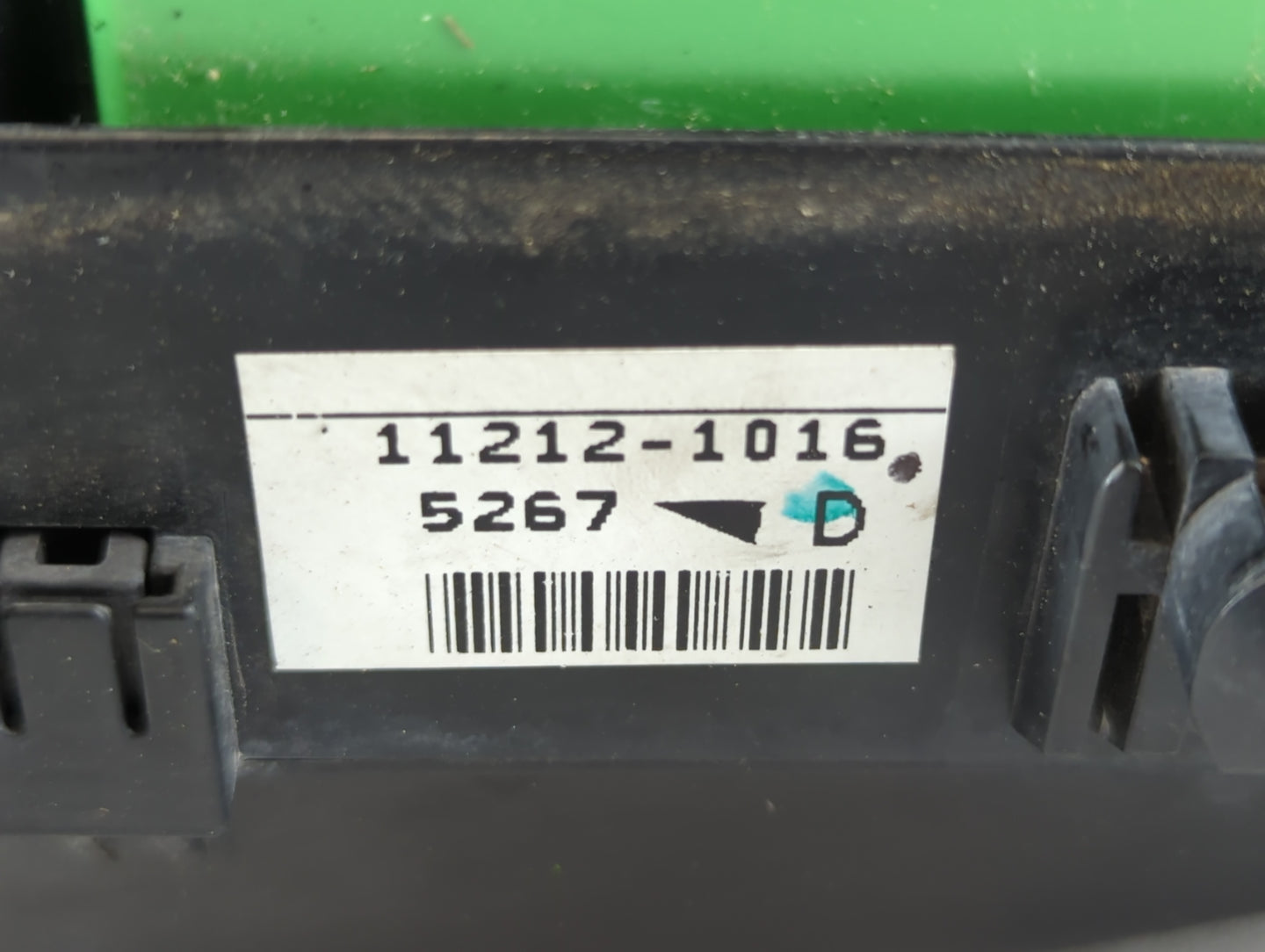 2006-2007 Saturn Vue Fusebox Fuse Box Panel Relay Module P/N:11212-1016 Fits Fits 2006 2007 OEM Used Auto Parts - Oemusedaut